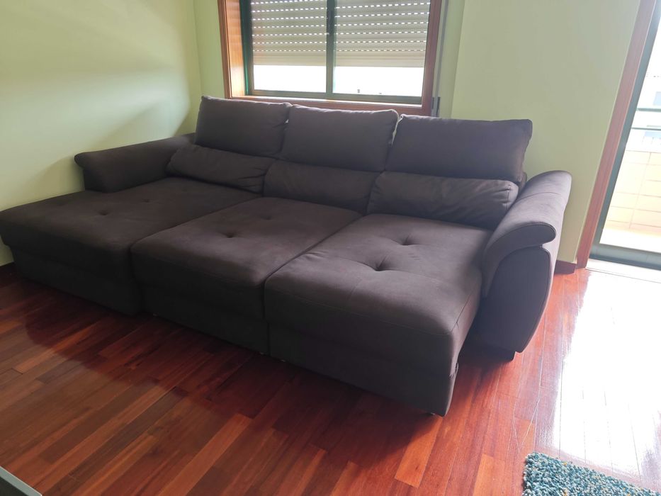 Sofá chaise longe de 4 lugares convertível em cama de casal modelo BENSON