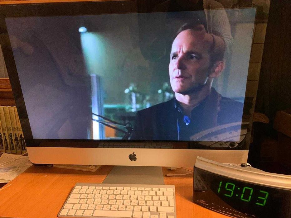 iMac 27" 2011 года, 12Гб, с клавиатурой и мышкой