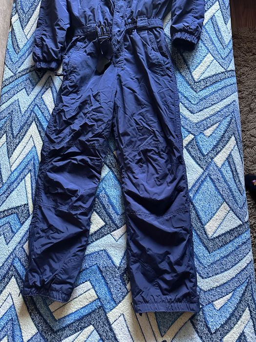 Лыжный костюм / комбинезон женский