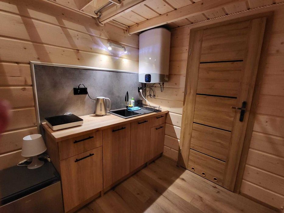 Jezioro Nyskie. Domki na drzewach Skorochów-Nysa