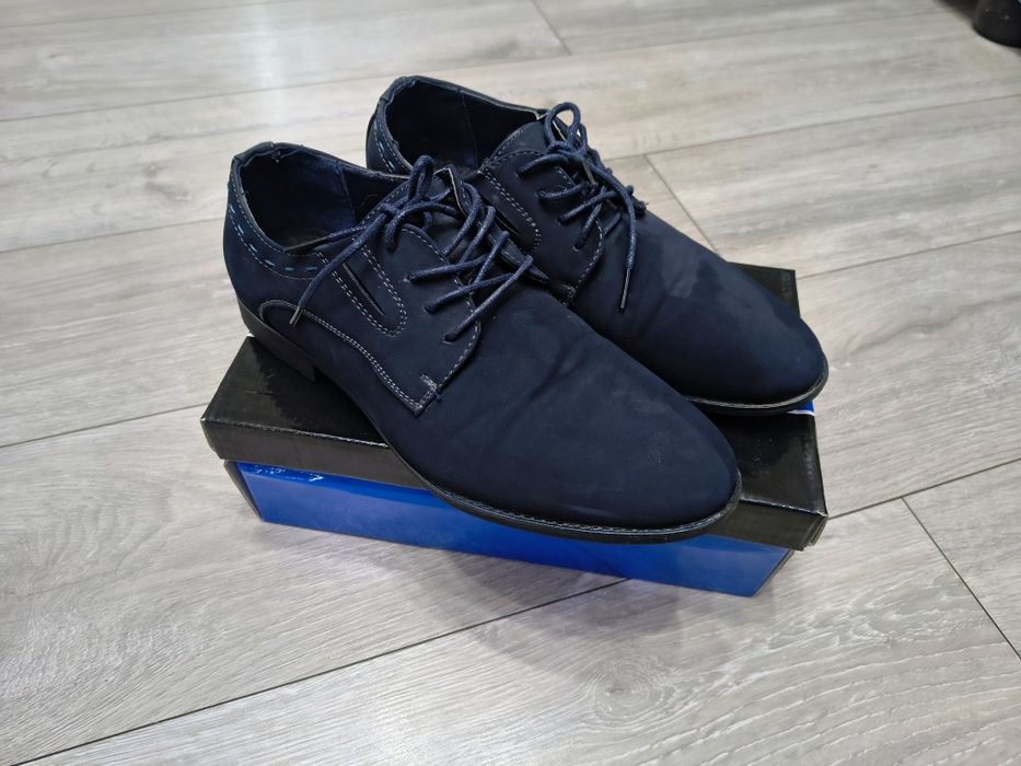 Eleganckie pantofle męskie/młodzieżowe 41