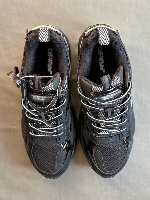 Off White Be Right Back Black