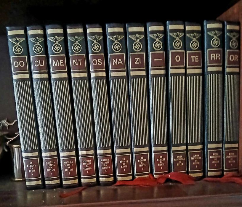 coleção de12 volumes com o título genérico O Terror Nazi - Documentos.