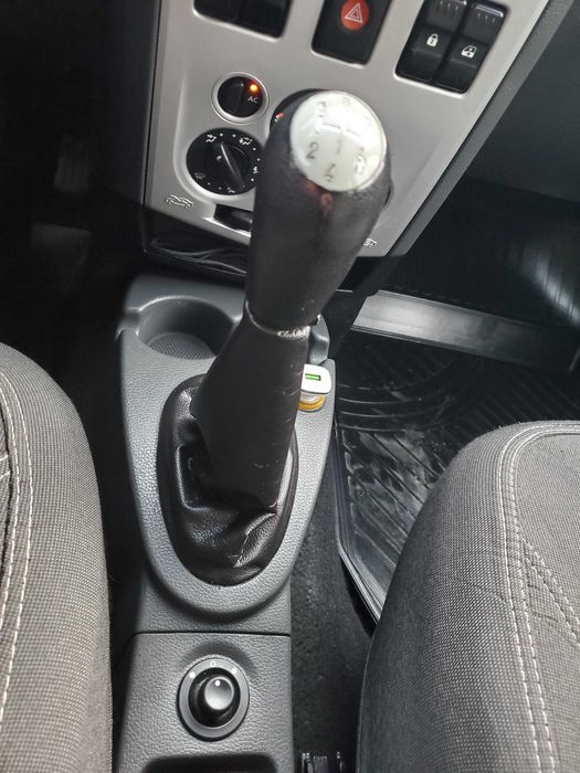 Dacia Logan MCV 7 місць