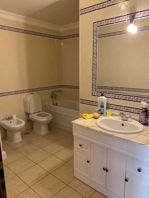 Duplex T4 para arrendamento em Santarém