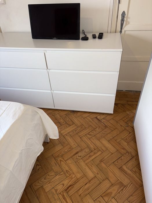 Arrendo quarto casal em lLnda Velha