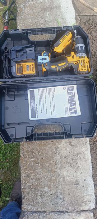 Dewalt dcd797 ударна дрель 20v