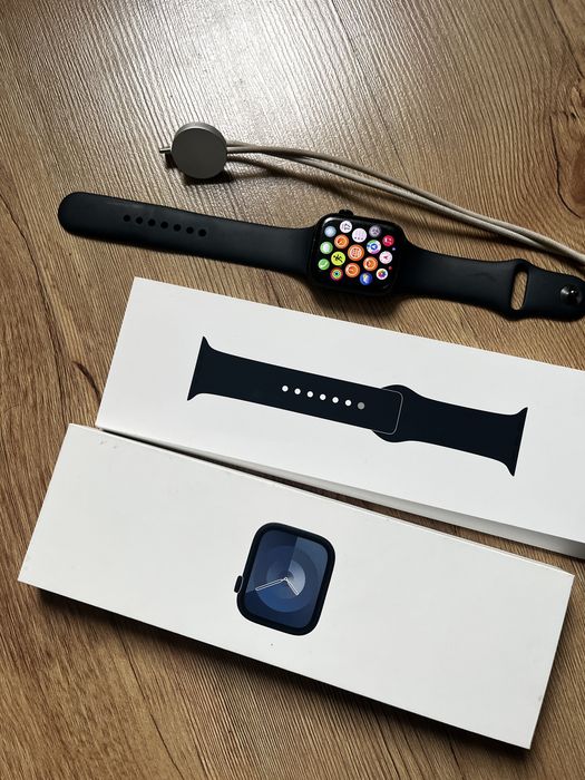Apple watch series 9, 45 mm alluminum & ceramic