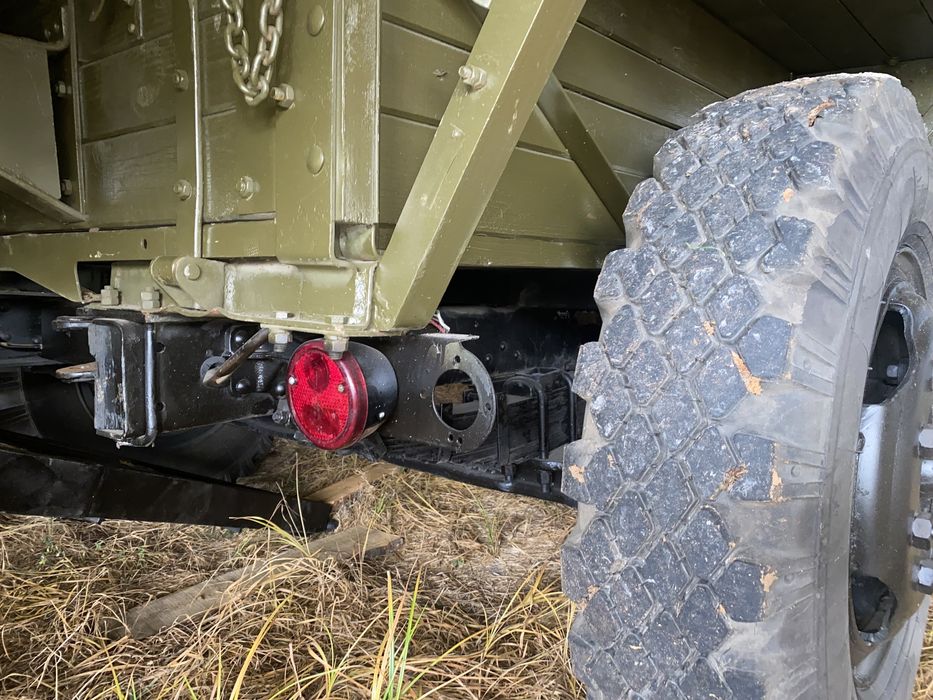 Прицеп СМЗ-810  2-ПН-4 зиловский зил новий