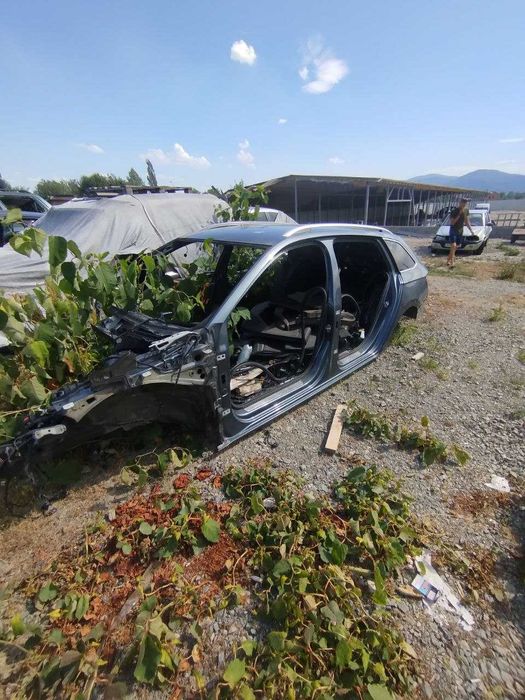 Розборка шрот Шкода суперб 2,3 Skoda Superb 3 четверть двері ляда