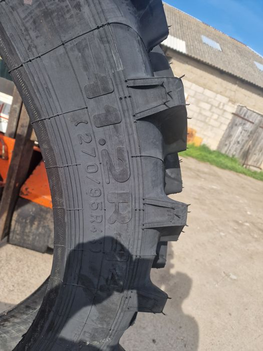 Nowa opona 11,2 r 44 Dneproshina