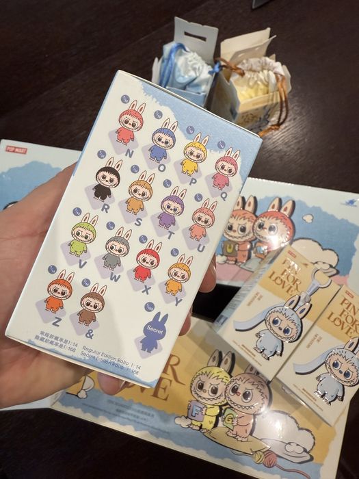 Labubu Pin For Love A-M/N-Z Оригінал