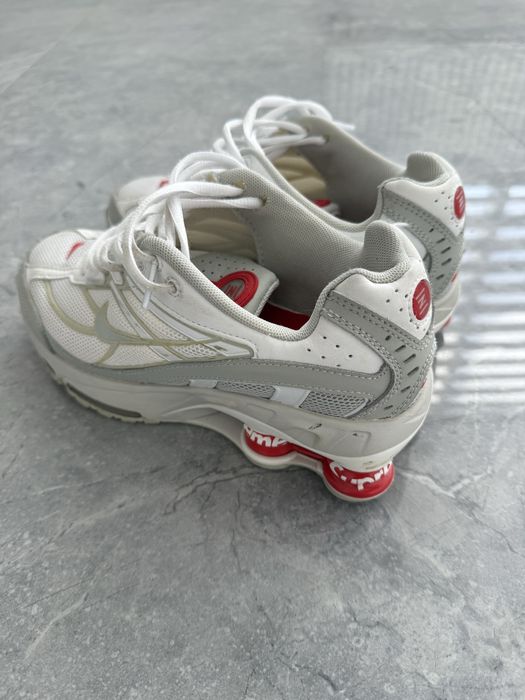 Чоловічі / жіночі кросівки Nike x Supreme Shox Ride 2 White Red Sp Grey DN1615-100, білі кросівки найк супрім шокс райд 2