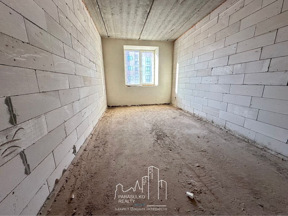 Продам 2-кімнатну квартиру в новому, вже обжитому будинку!