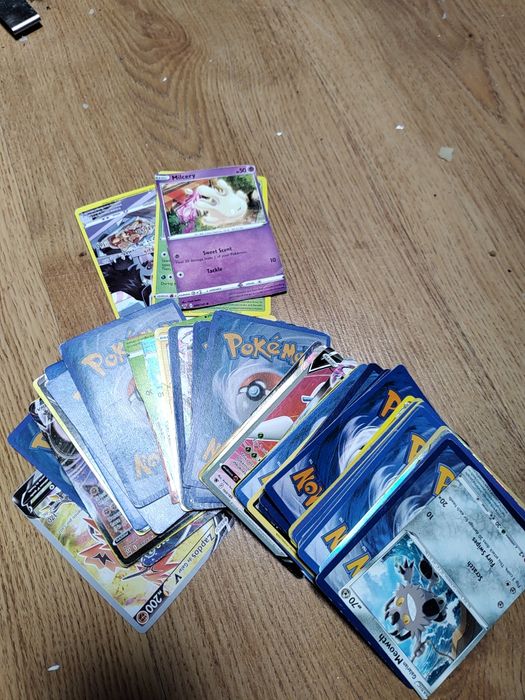Karty pokemon  kolekcja