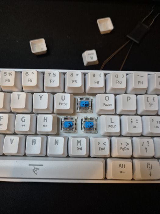 Biała klawiatura przewodowa RGB