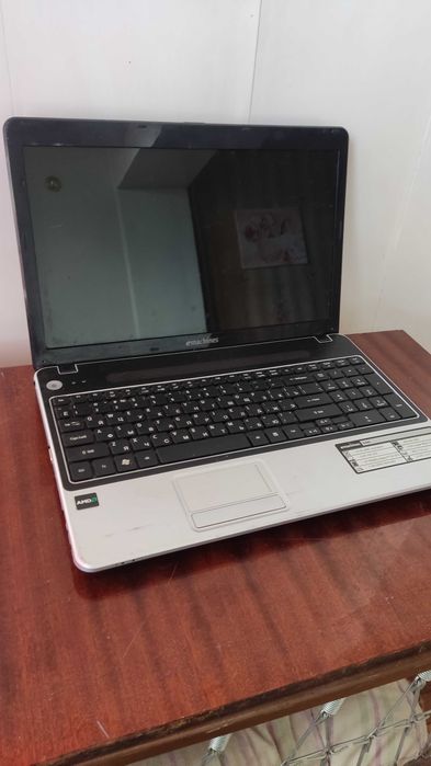 Ноутбук Acer eMachines E440-1202G25Mnks 3 ядра/4 память/500hdd