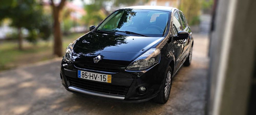 Vendo Renault Modelo Clio III Fase Phase II / facelift  Navegação Integrada / Versão com GPS.