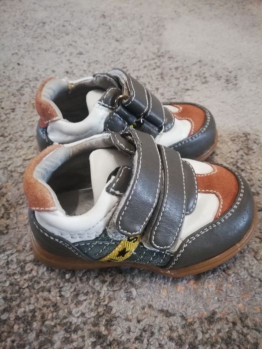Buty dziecięce rozmiar 19