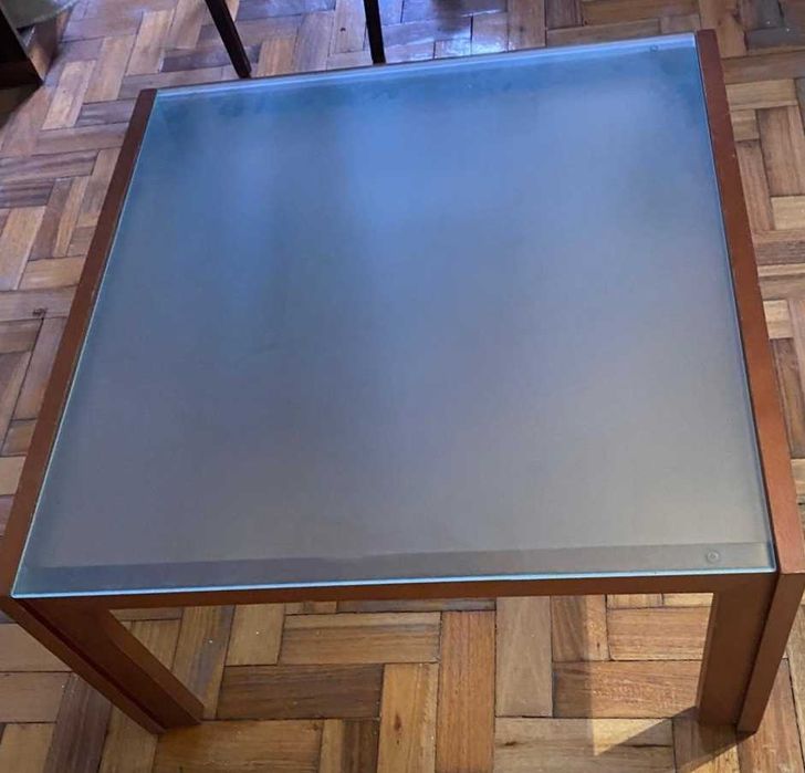 Mesa de Centro | Madeira | Tampo em Vidro Temperado | Muito Bom Estado