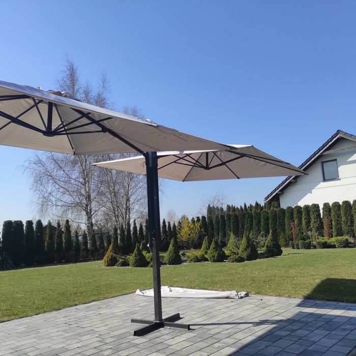 Podwójny parasol ogrodowy
