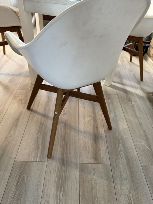 Krzesła kubełkowe białe IKEA - 4 szt.