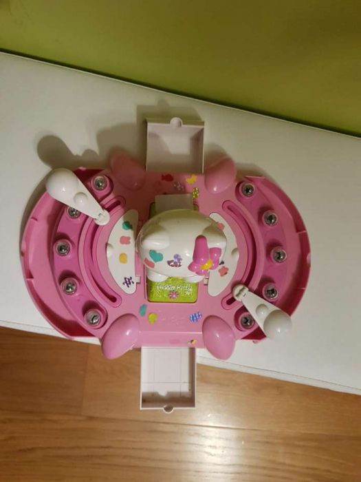 Máquina fazer autocolantes Hello Kitty