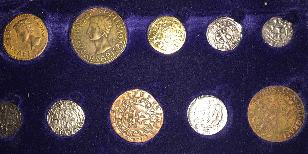 Grande Coleção de 40 Moedas  da História de Portugal