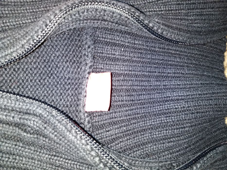 Sweter chłopięcy 116/122