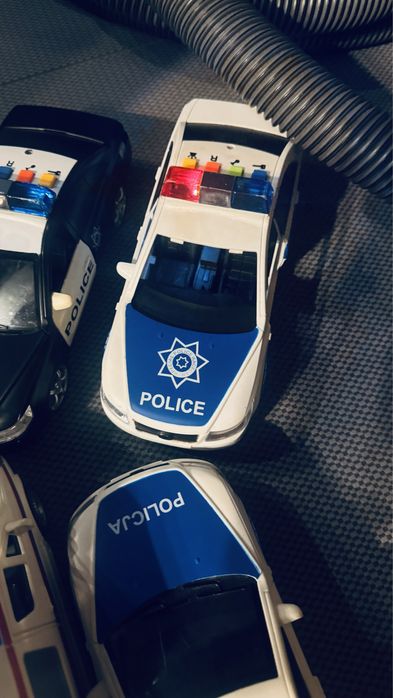 Autka duze policja karetka helikopter baczek