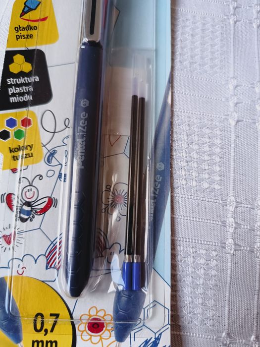 Długopis Pentel, cztery kolory, dwa wkłady gratis