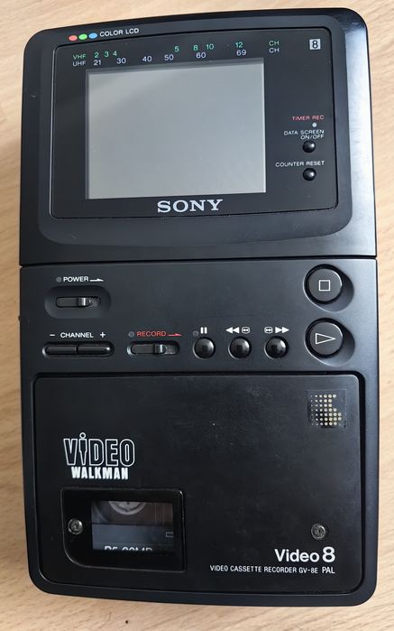 Kolekcjonerski Video walkman Sony GV-8E