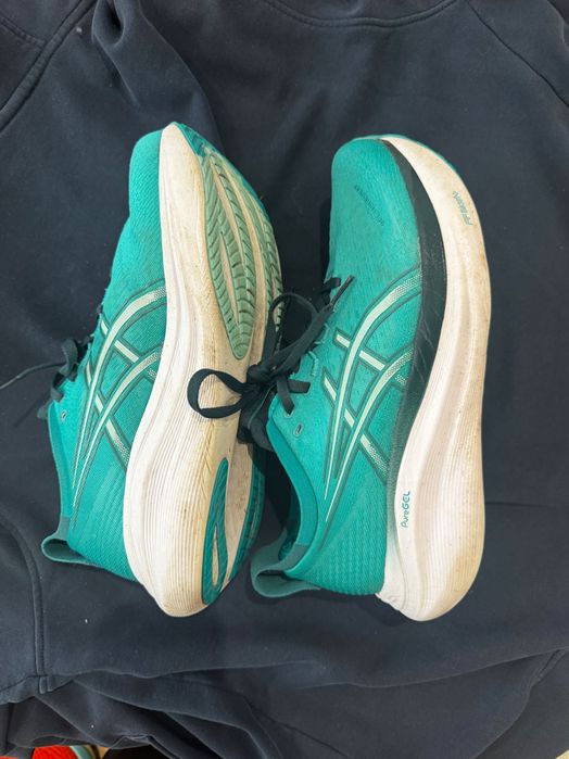 Asics Nimbus 27 - corrida estrada