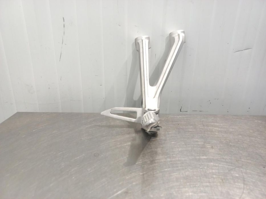 Apoio Direito Honda Cb 650R