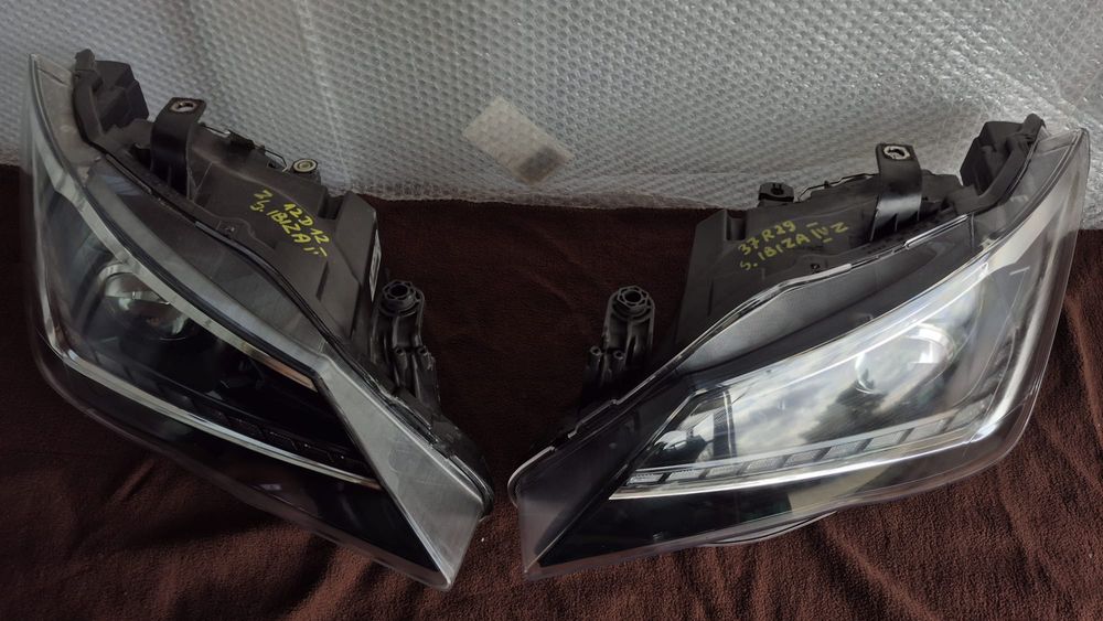 Komplet przedni lampy seat ibiza 4 xenon