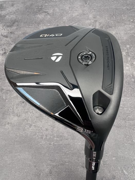 Madeira 3 - TaylorMade Qi4D 15° homem regular mão direita.