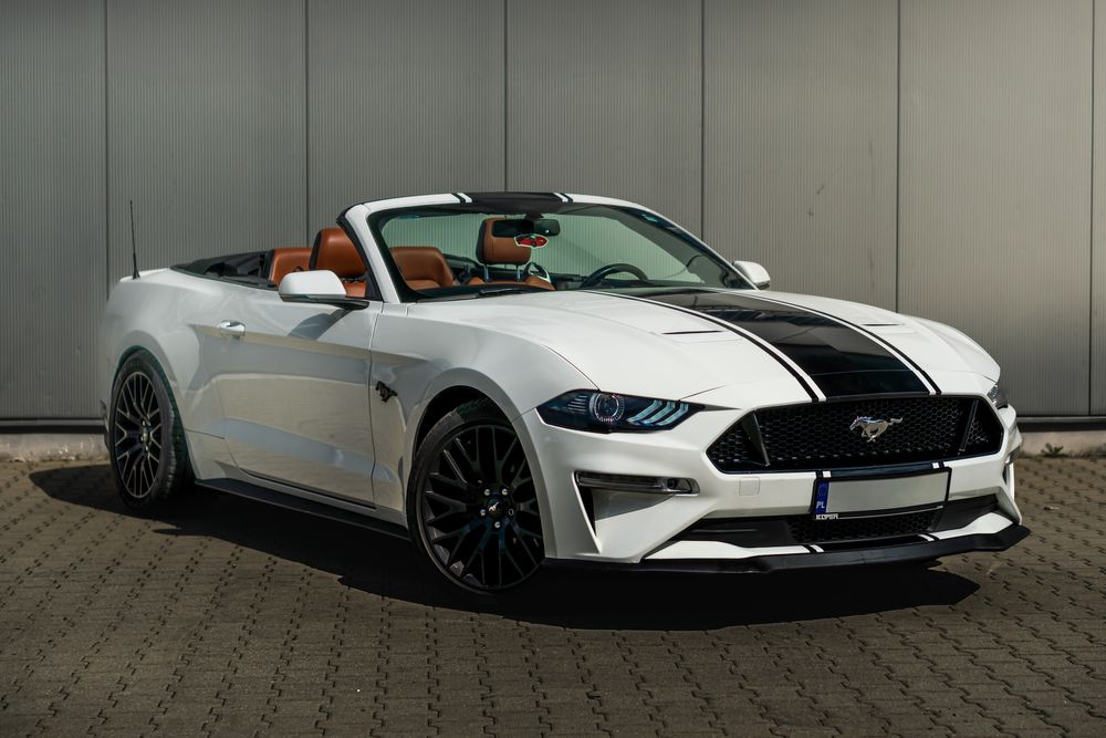 Wynajem Ford Mustang Wypożyczalnia aut sportowych RS3, C43, CHALL Wro
