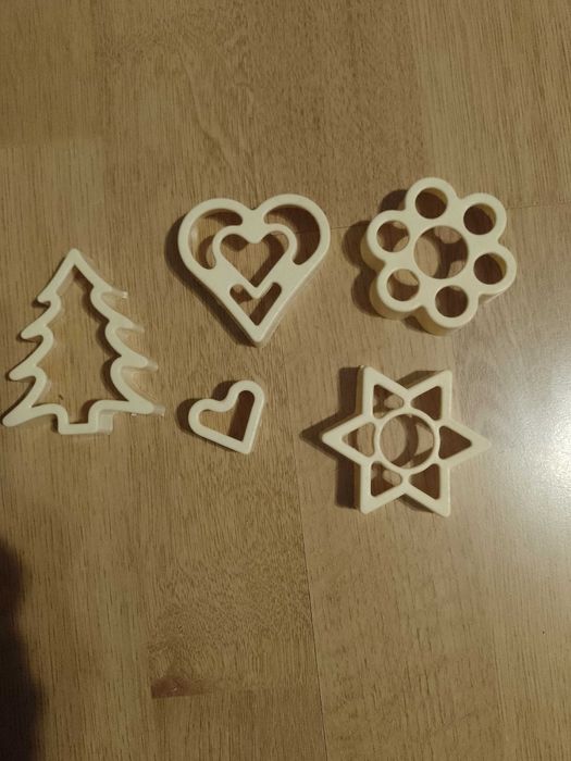 Plastikowe foremki na pierniki