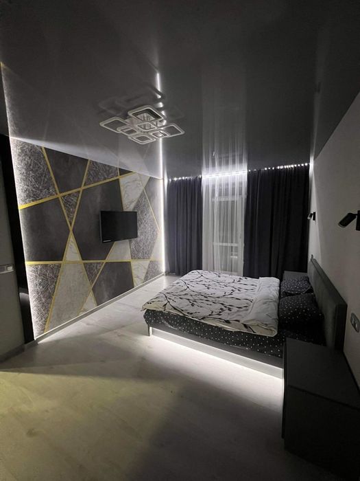 Оренда квартири подобово в центрі міста !