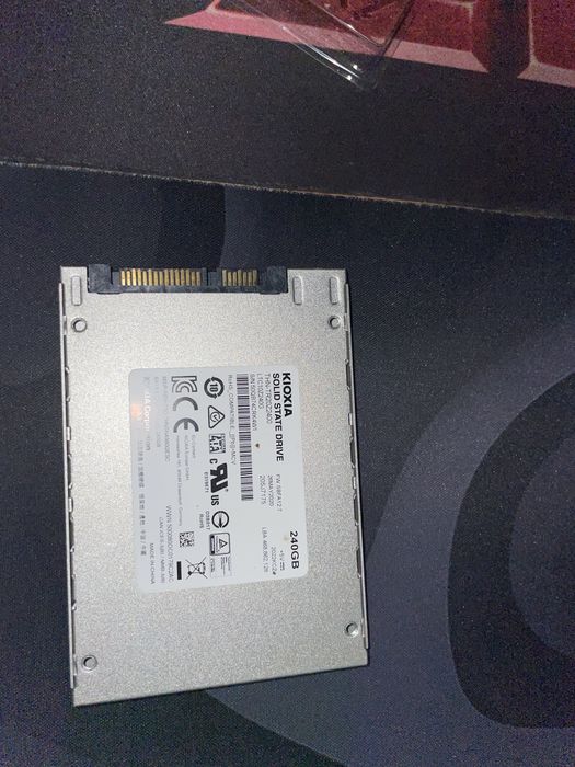 SSD 240GB KIOXIA