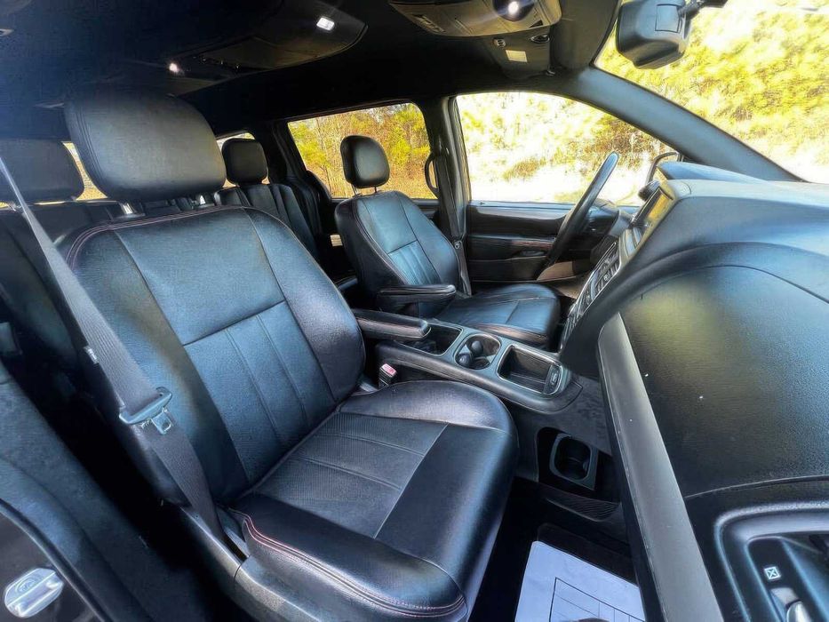 Dodge Grand Caravan GT      2018