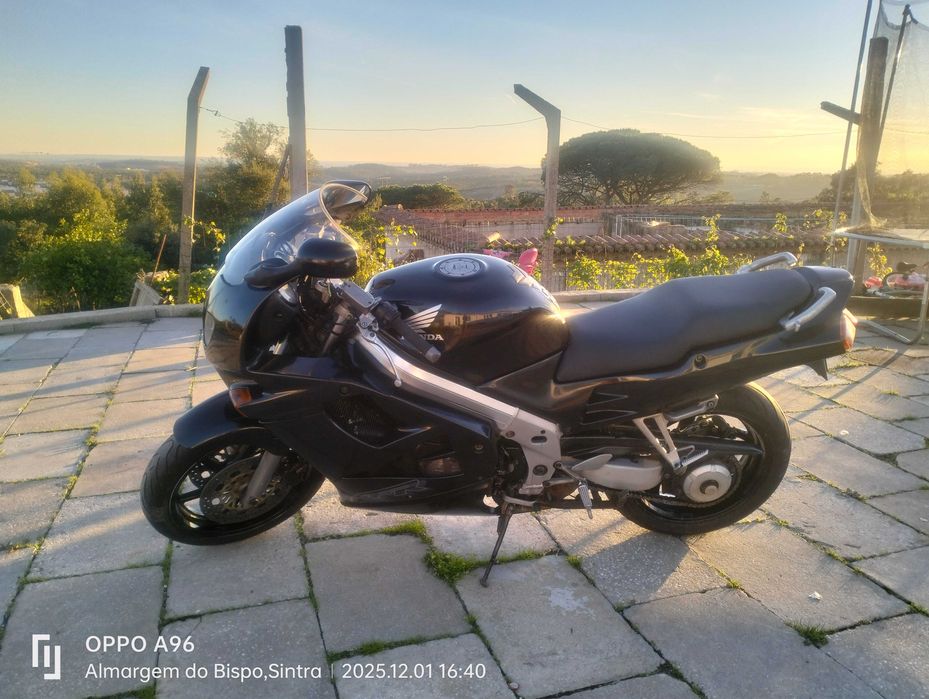 Vendo Honda VFR 750