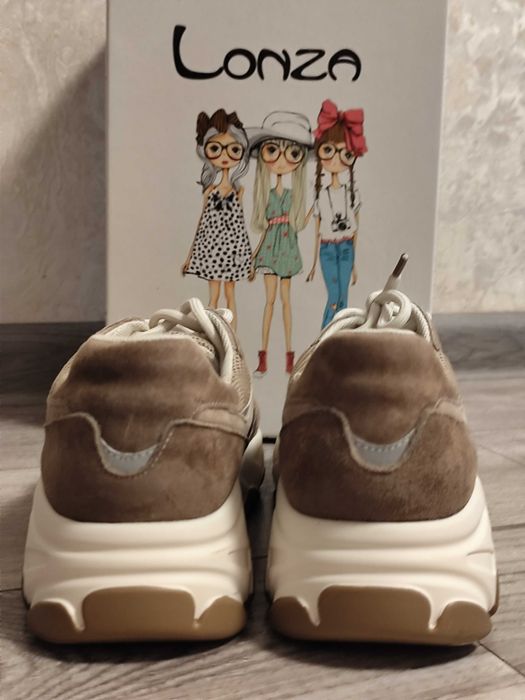 Кросівки Lonza ЖІНОЧІ