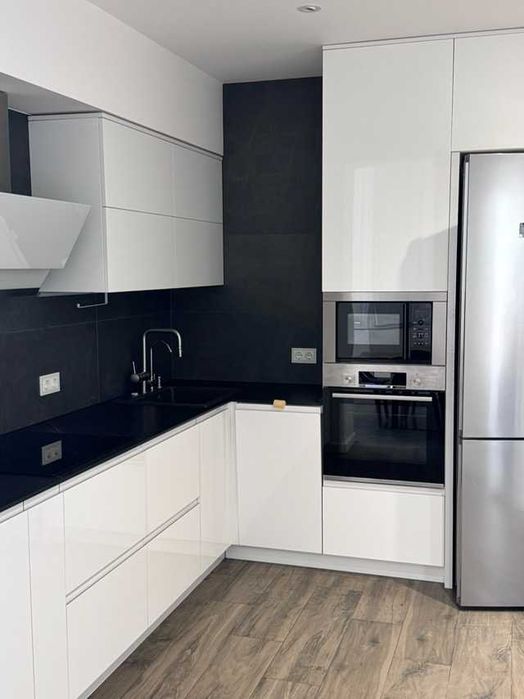 Продаж 2-кімнатної квартири в центрі Черкас  бул. Шевченка, 150/3