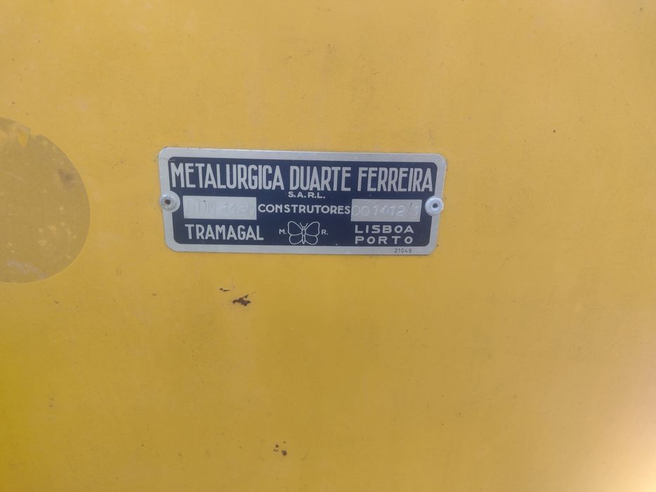 Debolhadora e descamisadeira de milho