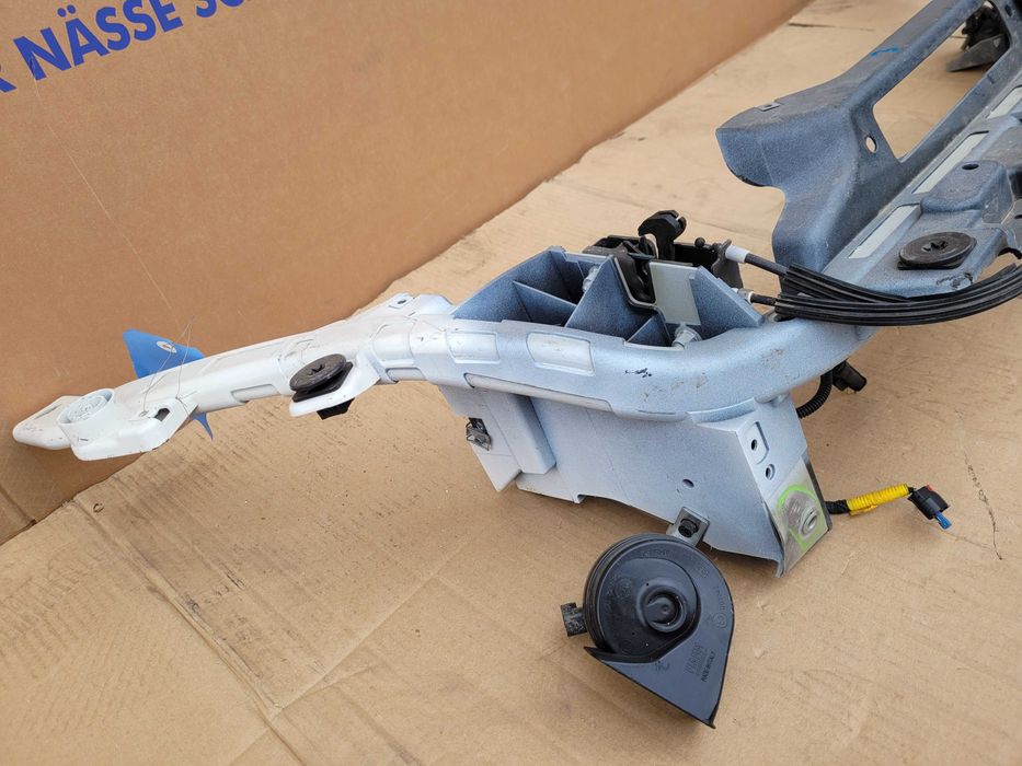 Maserati LEVANTE - pas przedni wzmocnienie czołowe belka górna 2 zamek