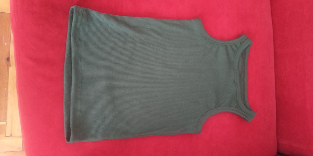 Майка летняя в рубчик бутылочного цвета