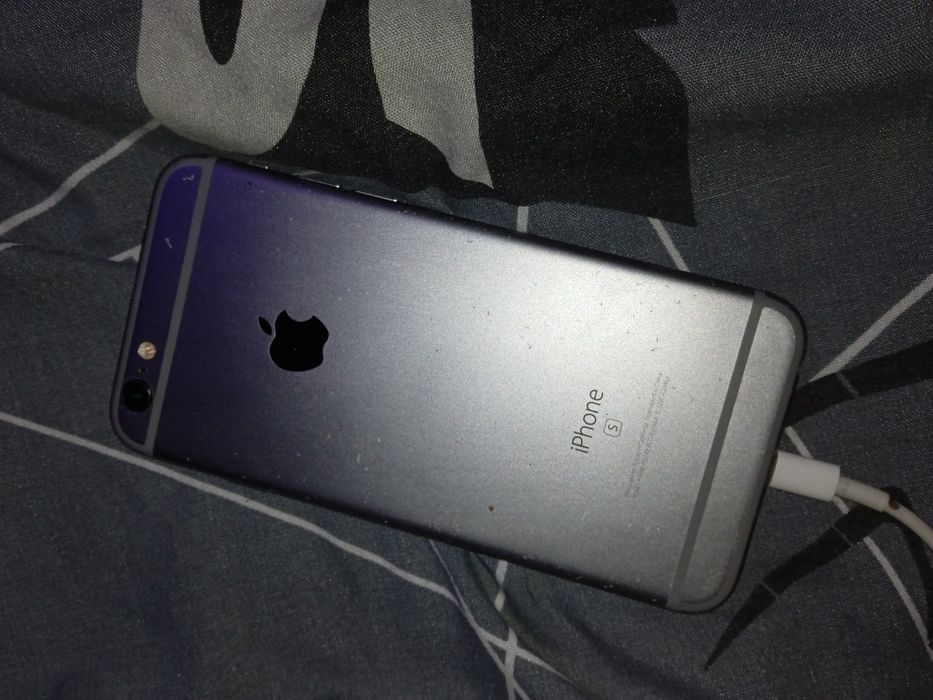 Айфон 5с на запчастини