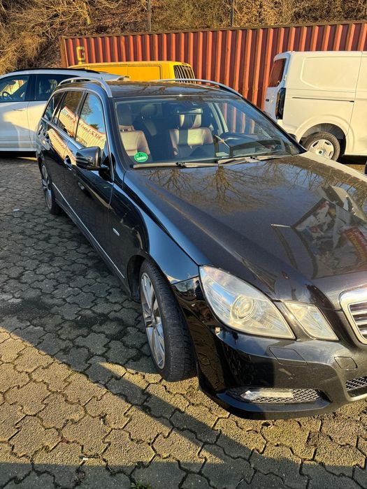 Mercedes s 212 rok 2009 uszkodzony silnik