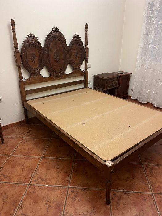 Cama de casal em otimas condições